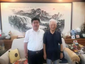 杨华英