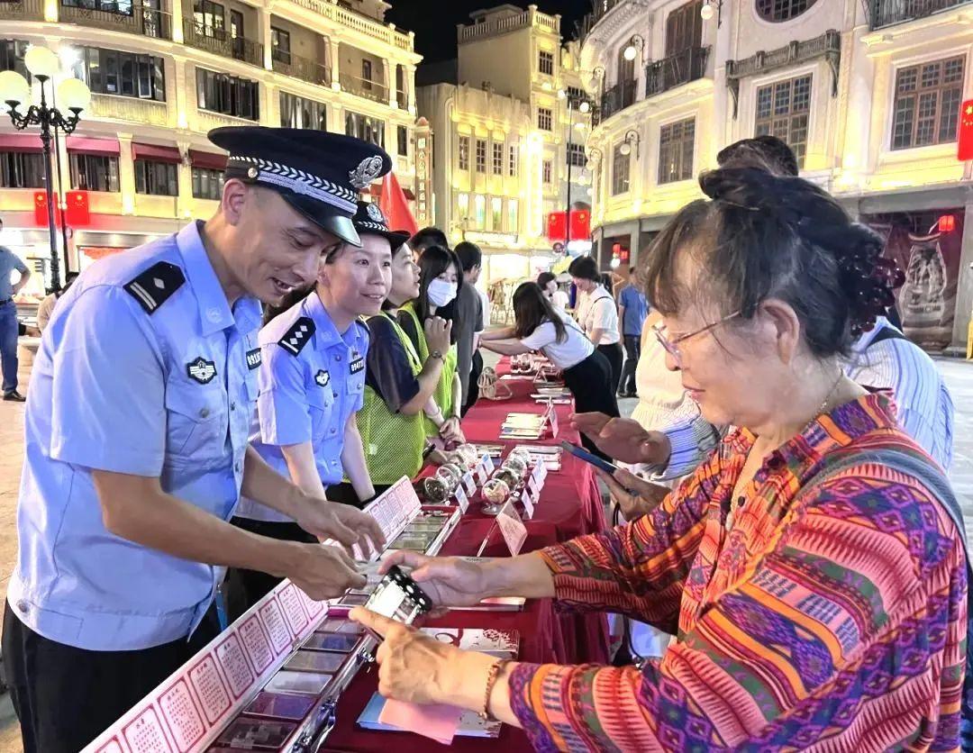 普法宣传|多样宣讲齐发力,法治相伴护平安(图1) 普法宣传|多样宣讲齐发力,法治相伴护平安(图1)