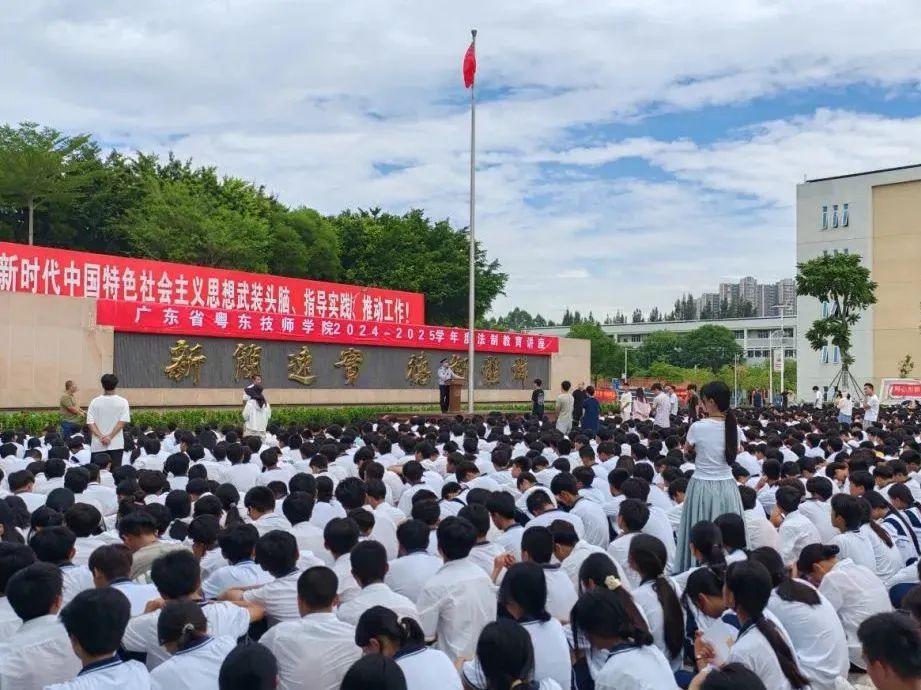 普法宣传|多样宣讲齐发力,法治相伴护平安(图5) 普法宣传|多样宣讲齐发力,法治相伴护平安(图5)