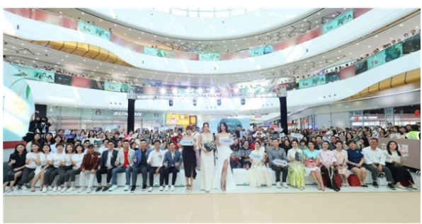 六福珠宝全新「宋韵传家」快闪店开幕,高海宁演绎国风之美(图8) image.png