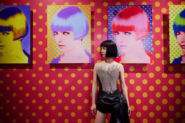 再现传奇岁月,沙宣70周年艺术展「发间漫行」正式开幕(图3) 再现传奇岁月,沙宣70周年艺术展「发间漫行」正式开幕(图3)