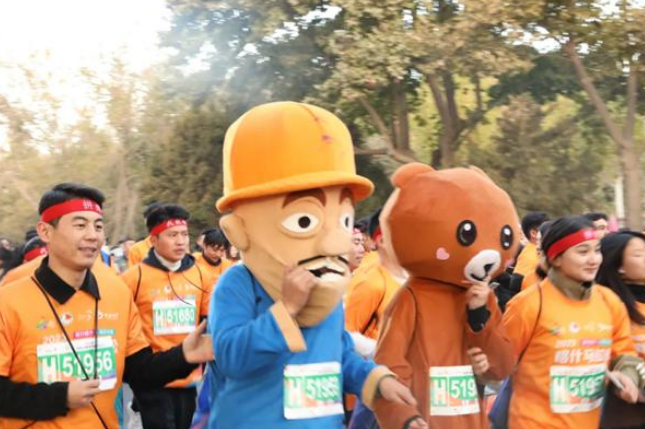 2024喀什马拉松新闻发布会如期举行!报名通道已开启!(图9) image.png